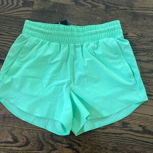NWT Under Armour Athletic short